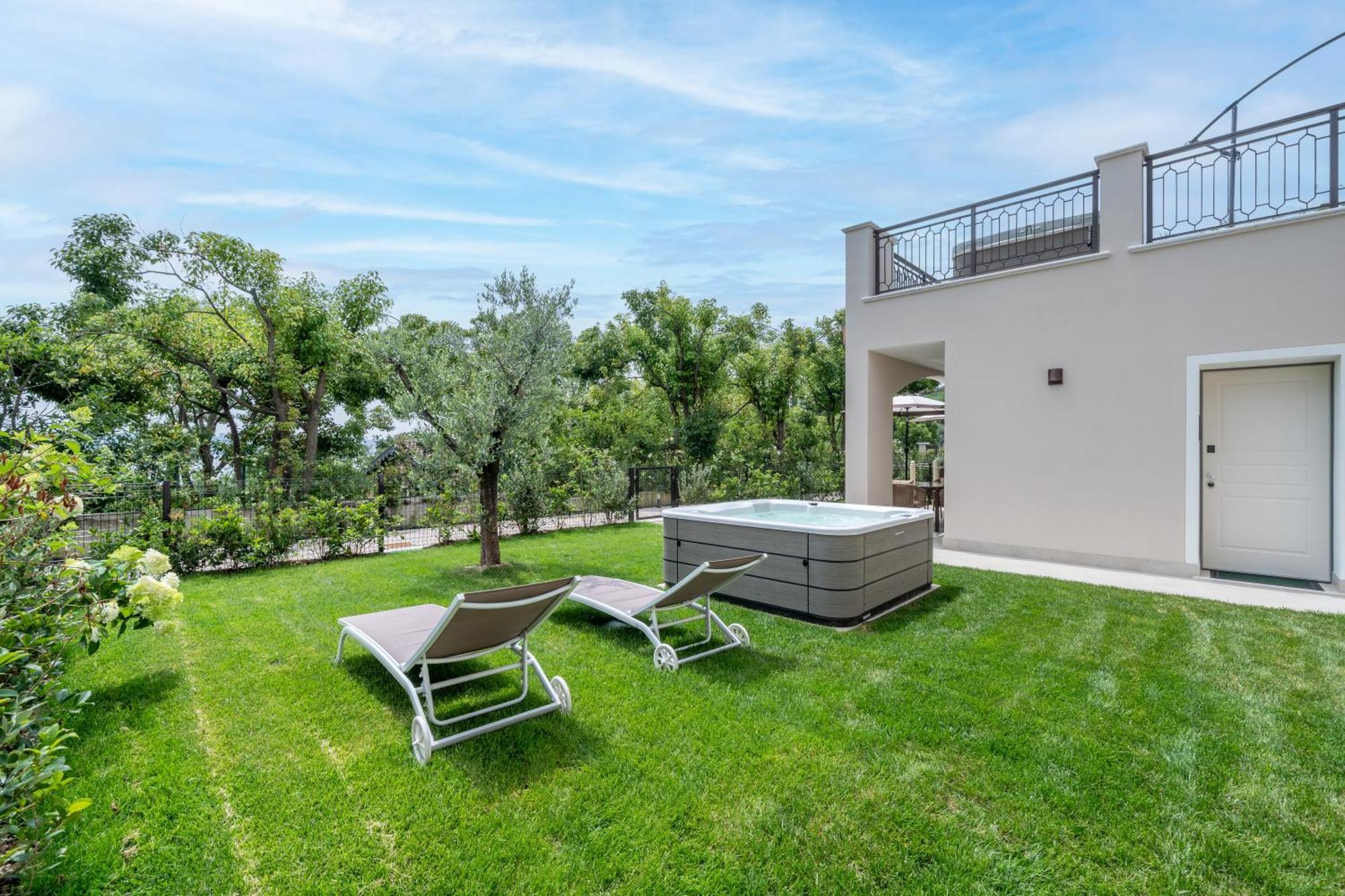 Villa Silvia Apartments San Felice del Benaco Dış mekan fotoğraf