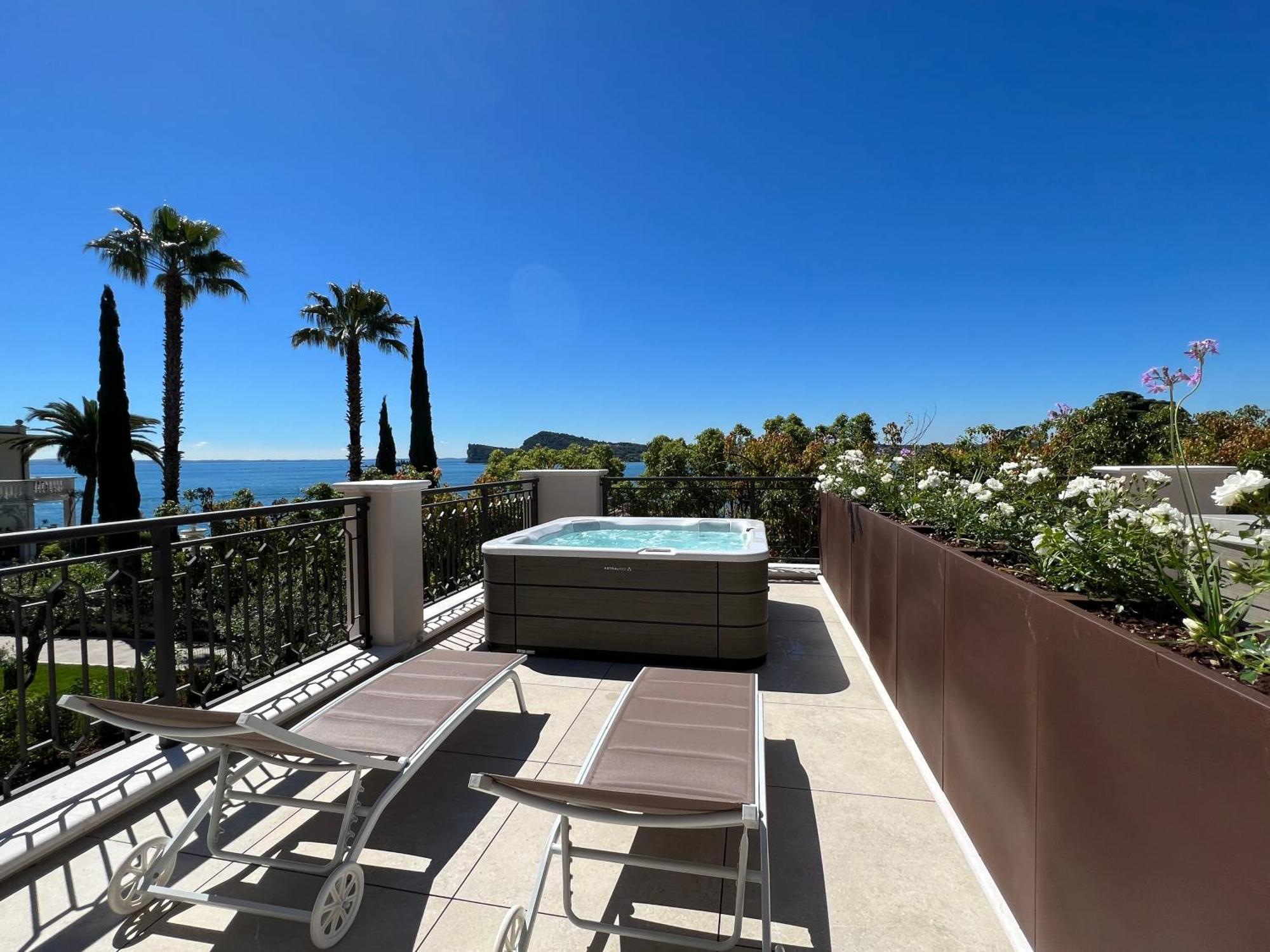 Villa Silvia Apartments San Felice del Benaco Dış mekan fotoğraf