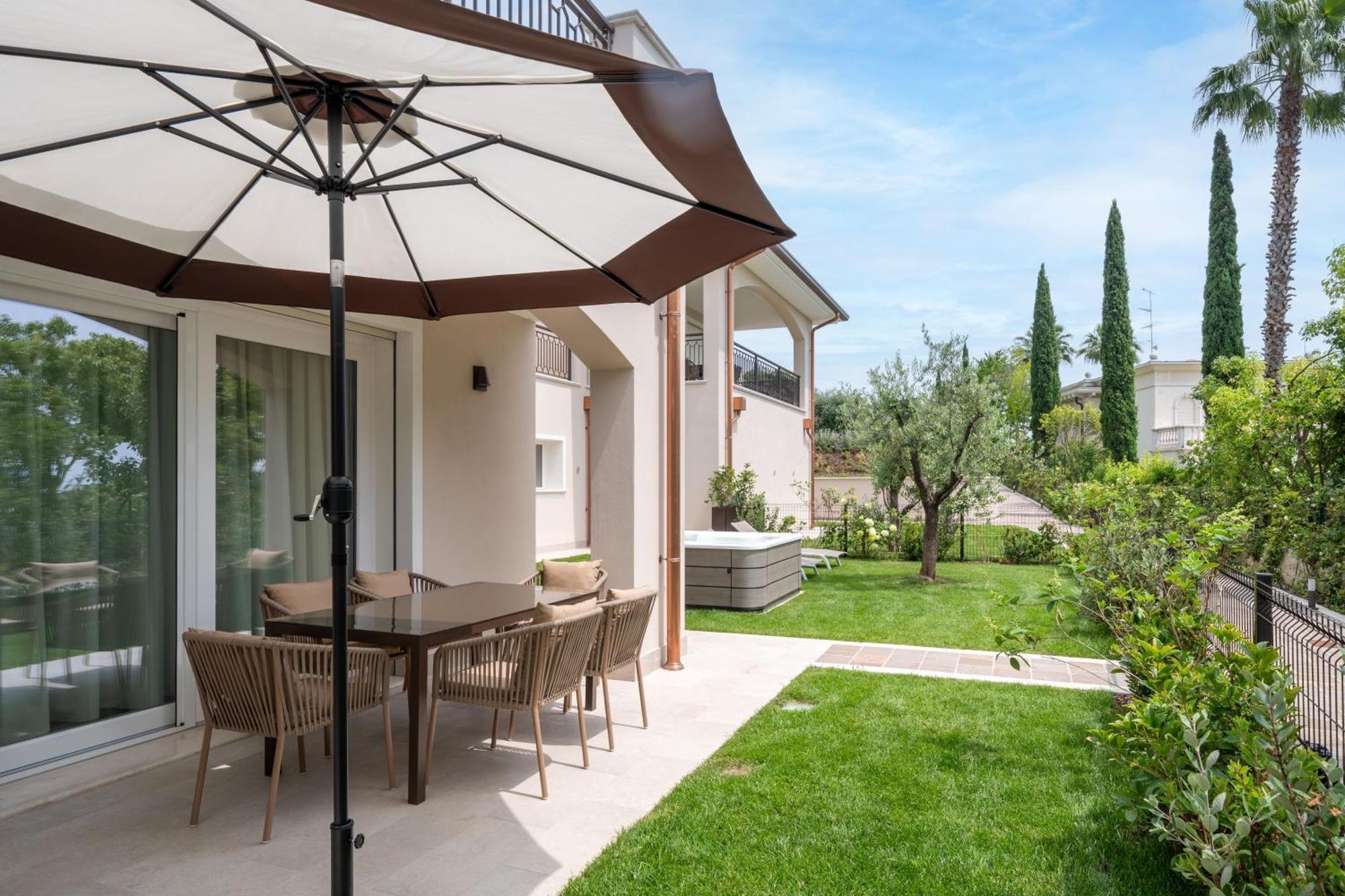 Villa Silvia Apartments San Felice del Benaco Dış mekan fotoğraf