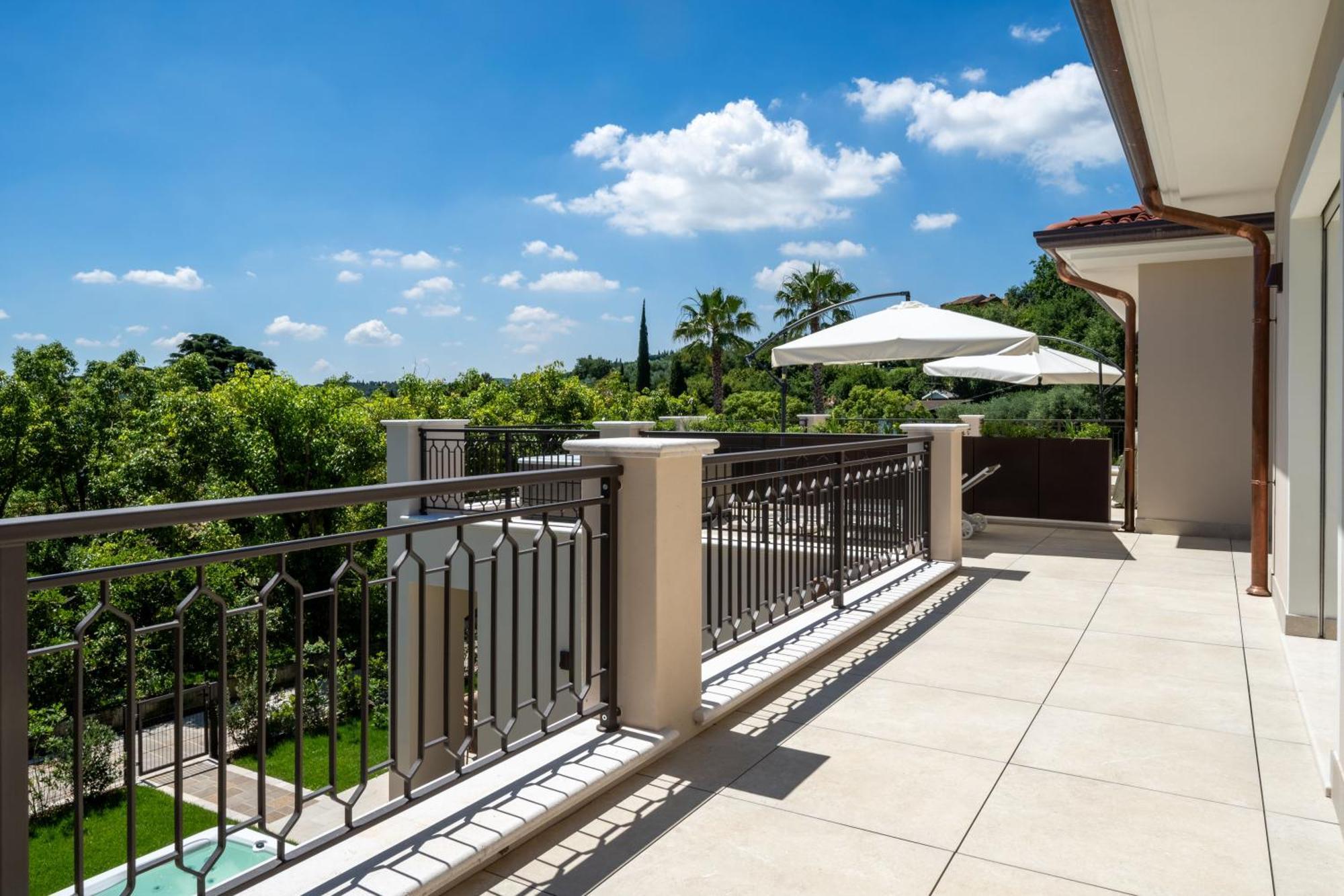 Villa Silvia Apartments San Felice del Benaco Dış mekan fotoğraf