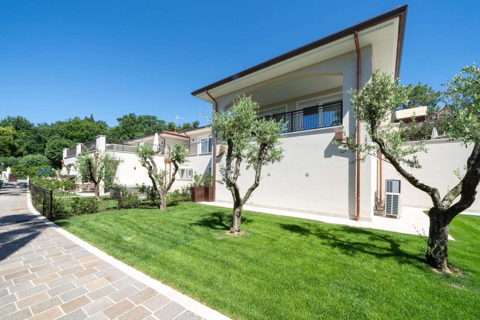 Villa Silvia Apartments San Felice del Benaco Dış mekan fotoğraf