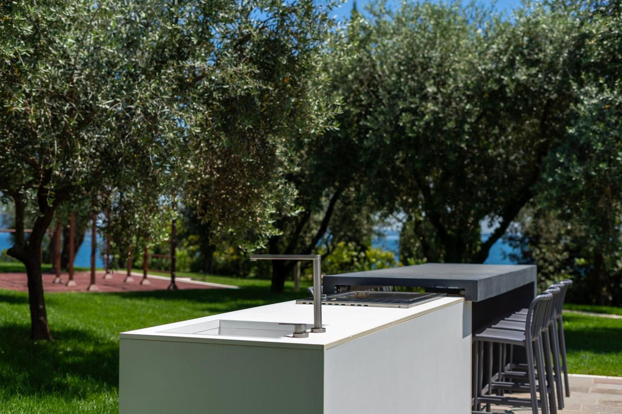 Villa Silvia Apartments San Felice del Benaco Dış mekan fotoğraf